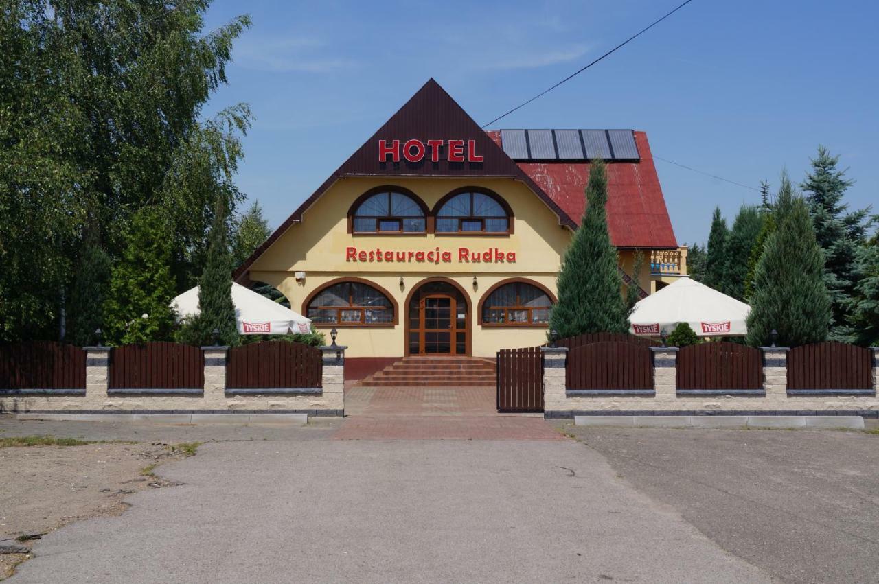 Hotel-Restauracja-Bar Rudka Ostrowiec Świętokrzyski Dış mekan fotoğraf