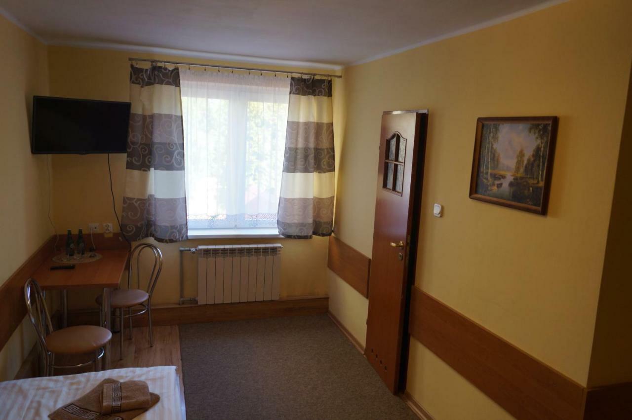 Hotel-Restauracja-Bar Rudka Ostrowiec Świętokrzyski Dış mekan fotoğraf